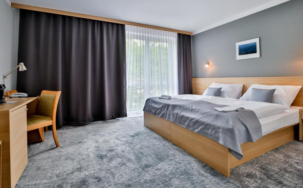 Lh Parkhotel Hluboka Nad Vltavou Congress & Wellness エクステリア 写真
