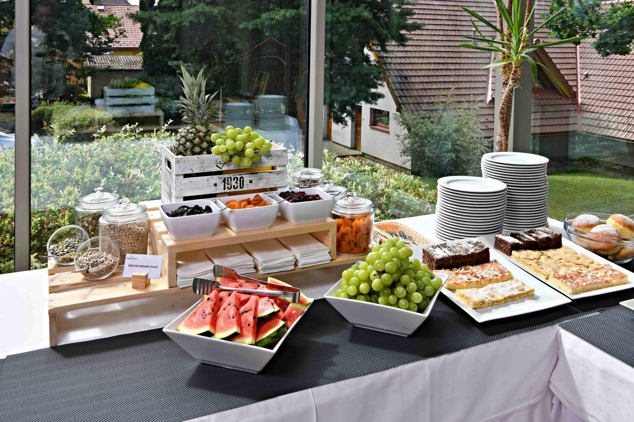 Lh Parkhotel Hluboka Nad Vltavou Congress & Wellness エクステリア 写真
