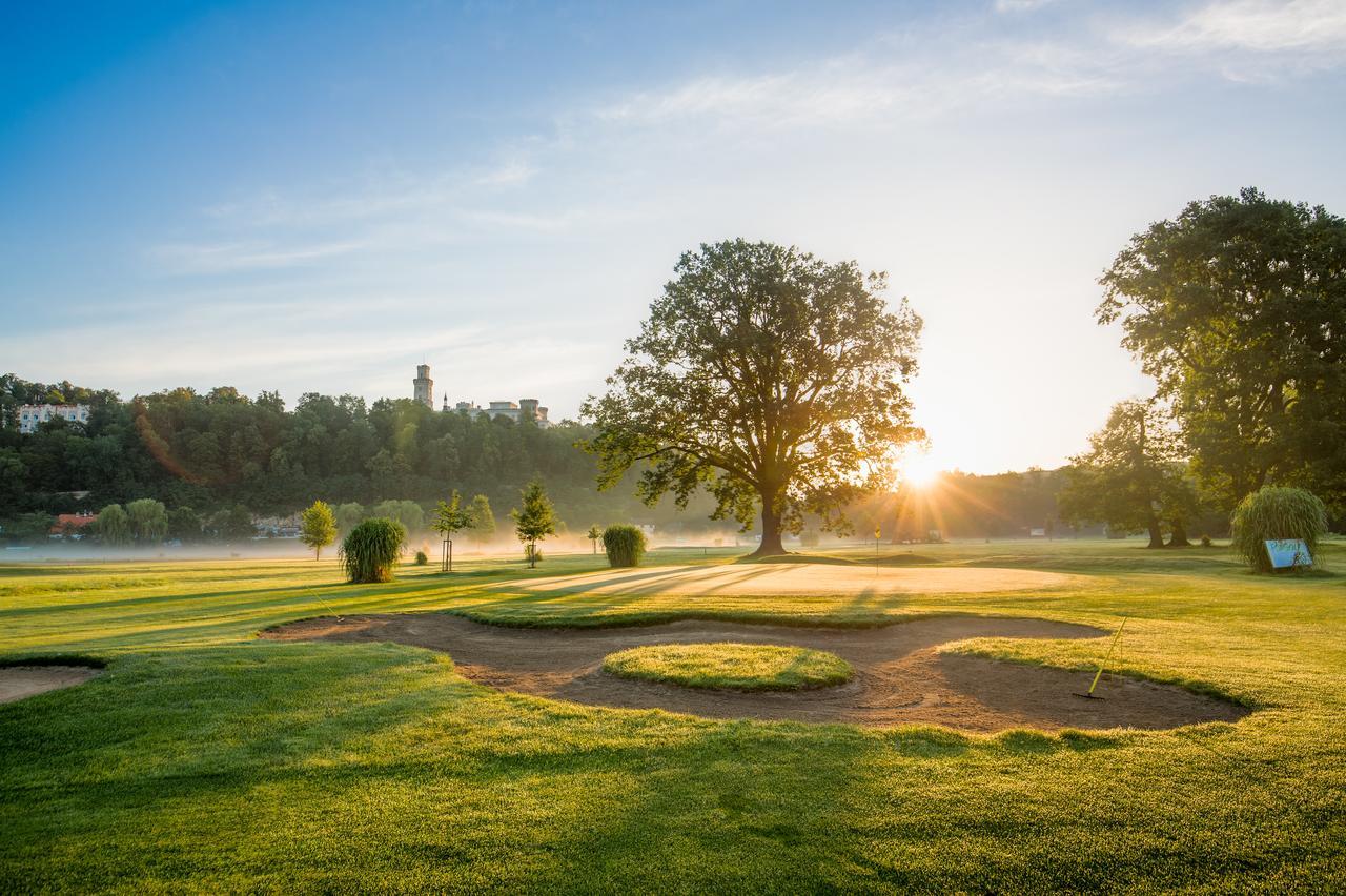 Lh Parkhotel Hluboka Nad Vltavou Congress & Wellness エクステリア 写真